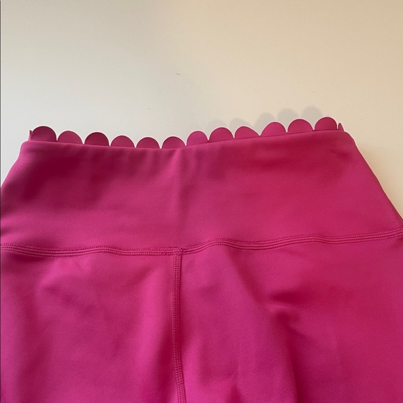 IVL Women’s Scallop Edge Leggings - Picture 3 of 5